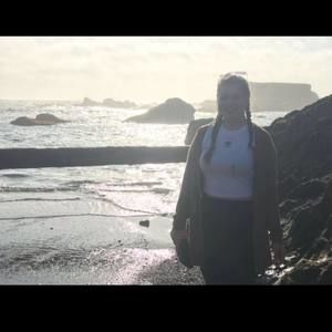 Meet your Posher, Elisa